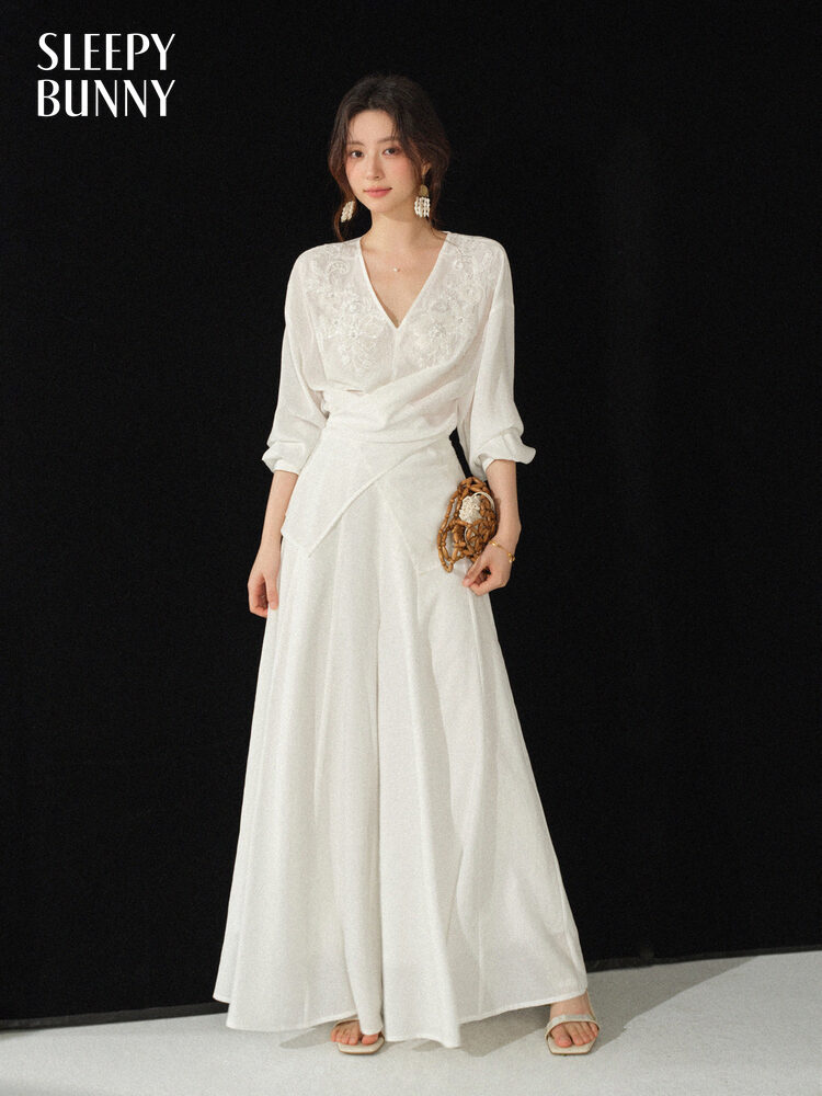 V Neck Embroidered Blouse and  - Palazzo Pant Wide บทวิจารณ์และราคา