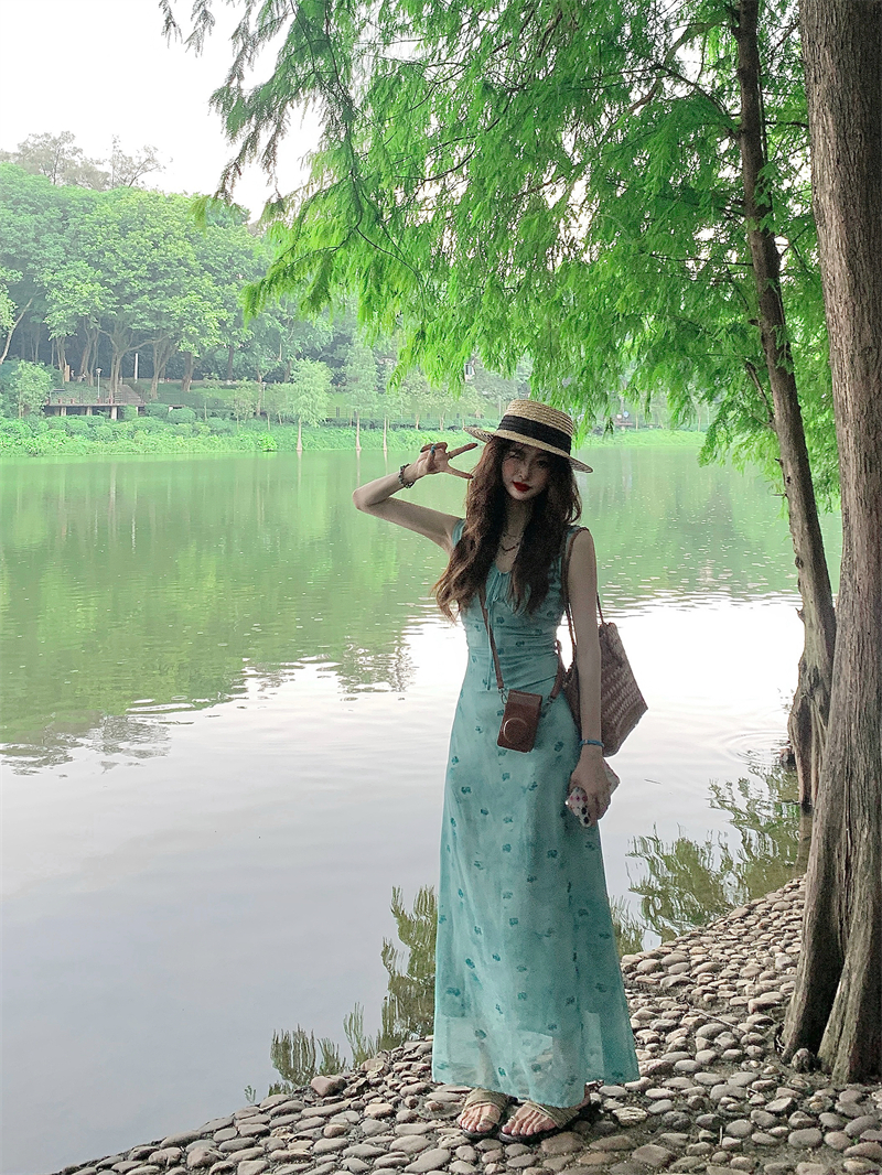 Floral Gradient A-Line Dress V - Summer Line Clothing Brand บทวิจารณ์และราคา