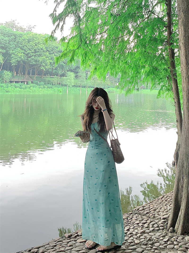 Floral Gradient A-Line Dress V - Summer Line Clothing Brand บทวิจารณ์และราคา